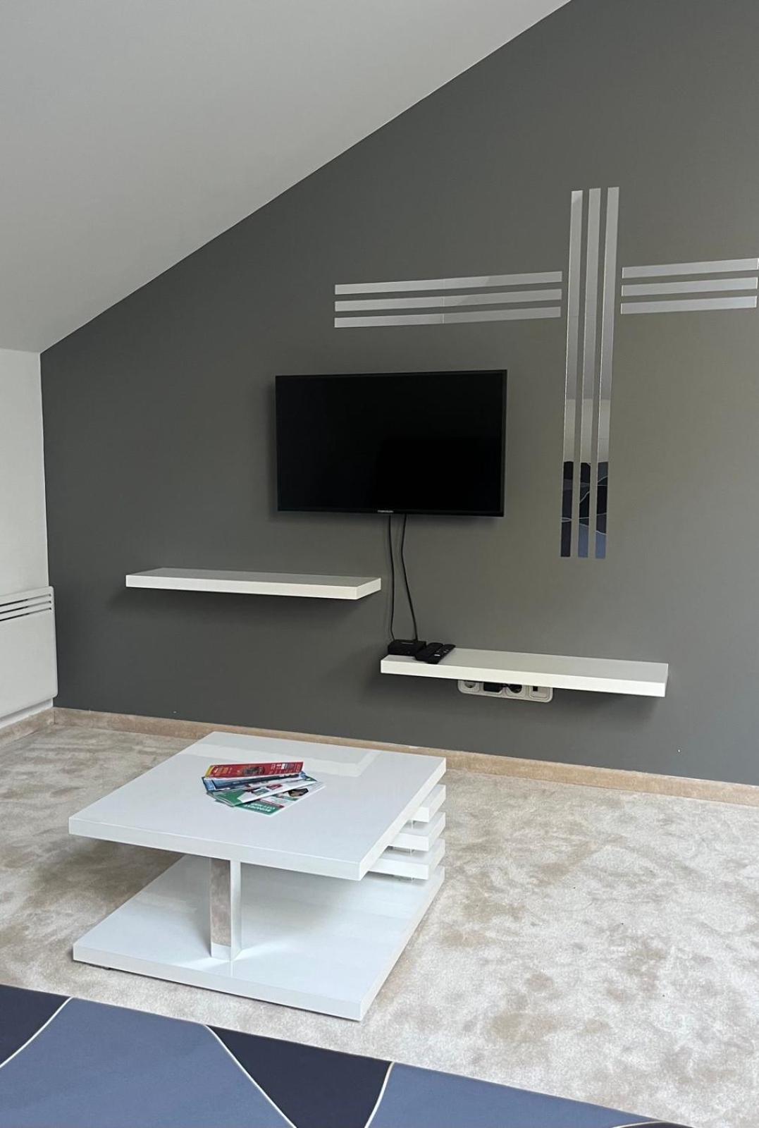 Chill Apartman Budakalasz Luaran gambar