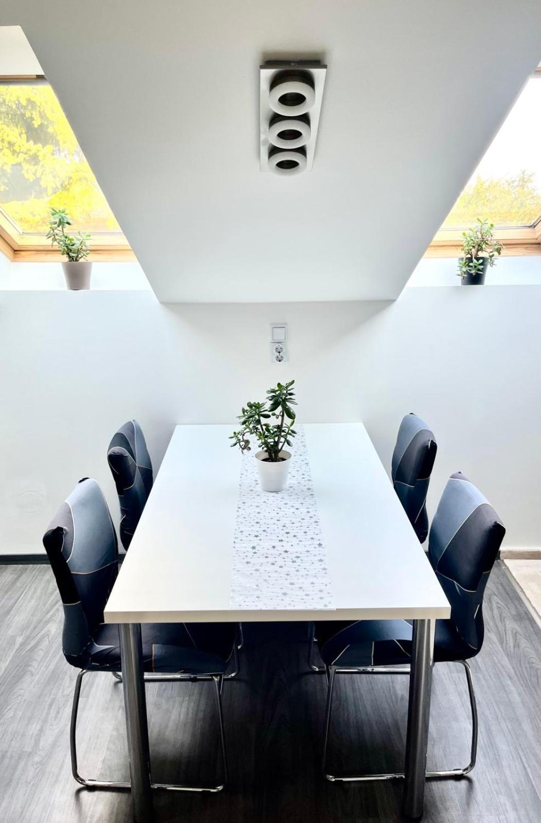 Chill Apartman Budakalasz Luaran gambar