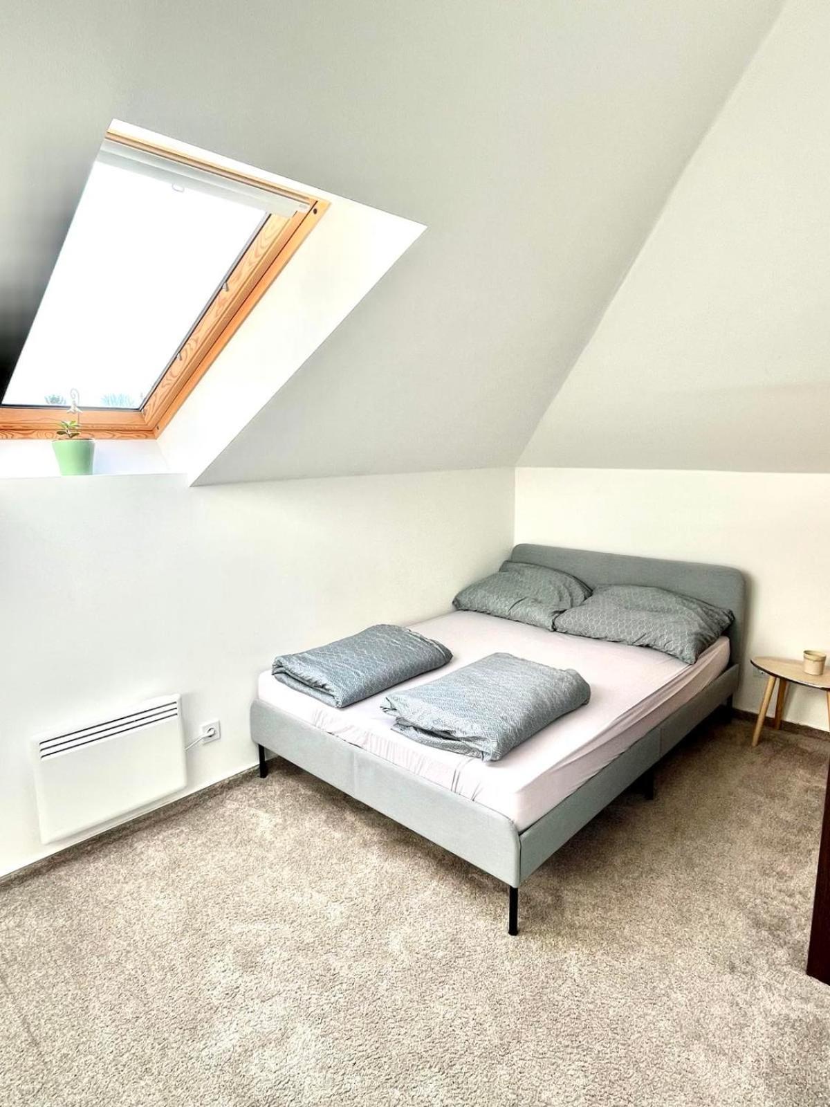 Chill Apartman Budakalasz Luaran gambar